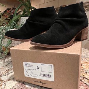 Beek Eaglet Booties-Black-6M-NIB